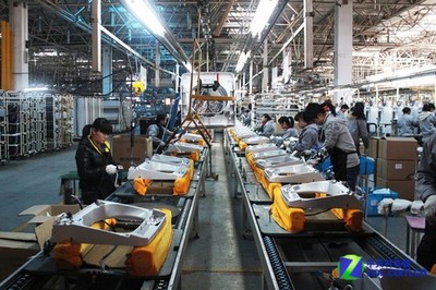 謹(jǐn)小慎微 波輪機(jī)蓋安裝不馬虎——帝度BCD-603WD冰箱安裝服務(wù)解析